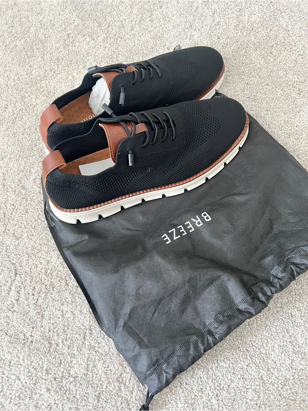 Leisure Men's Black Knit Sneaker with Brown Trim new never worn Leisure Breeze